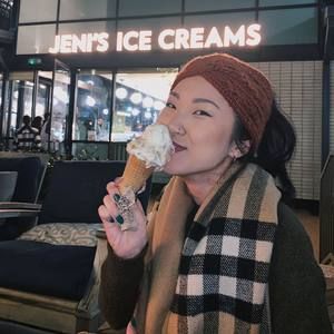 Meet your Posher, Stephanie